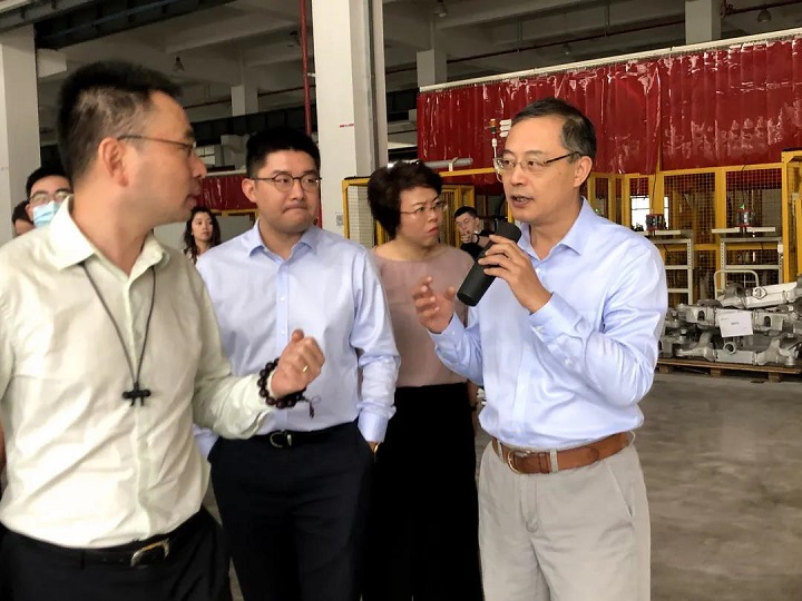 热烈欢迎南通紫荆华通母基金投资人代表团莅临江苏北人考察交流